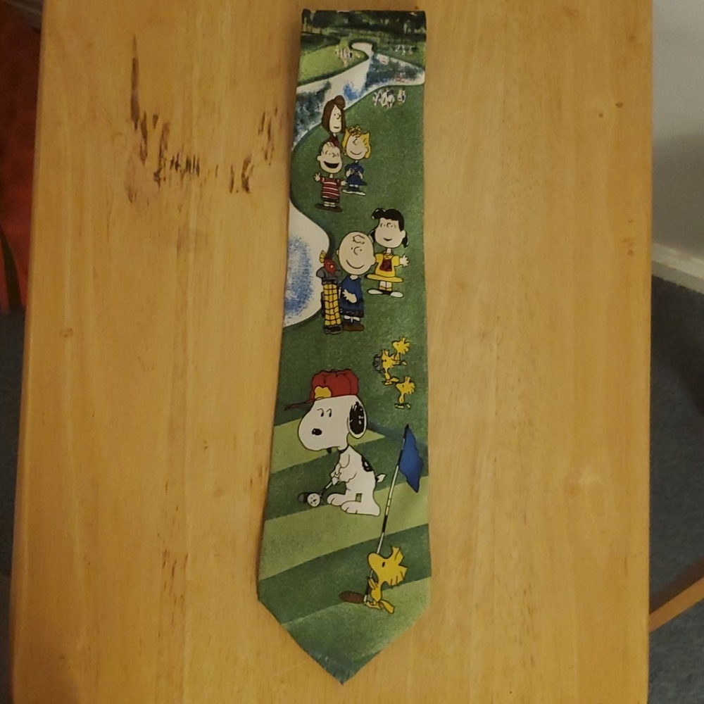 Snoopy & Friends Birdie on the Green 1965 silk Tie